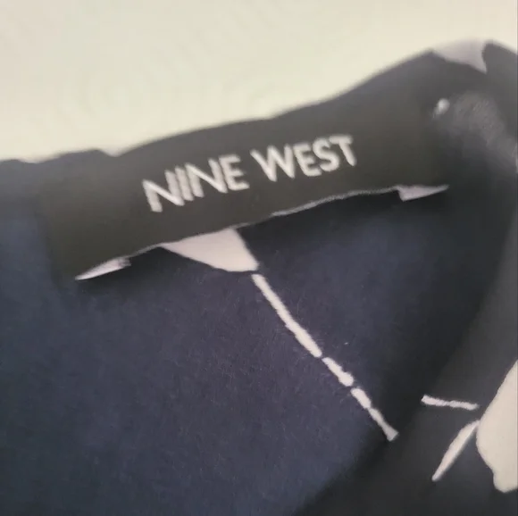 Nine West Black and White Wrap Blouse Short Sleeve - Picture 6 of 6